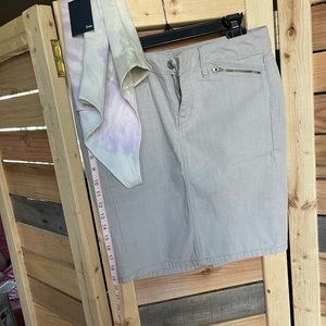 Gap pencil zipper slit A-line skirt. Jeans. 🧺